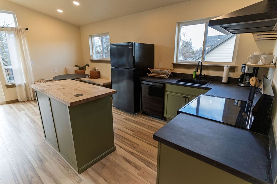 Furnished Finder property 890898_1 photo 3