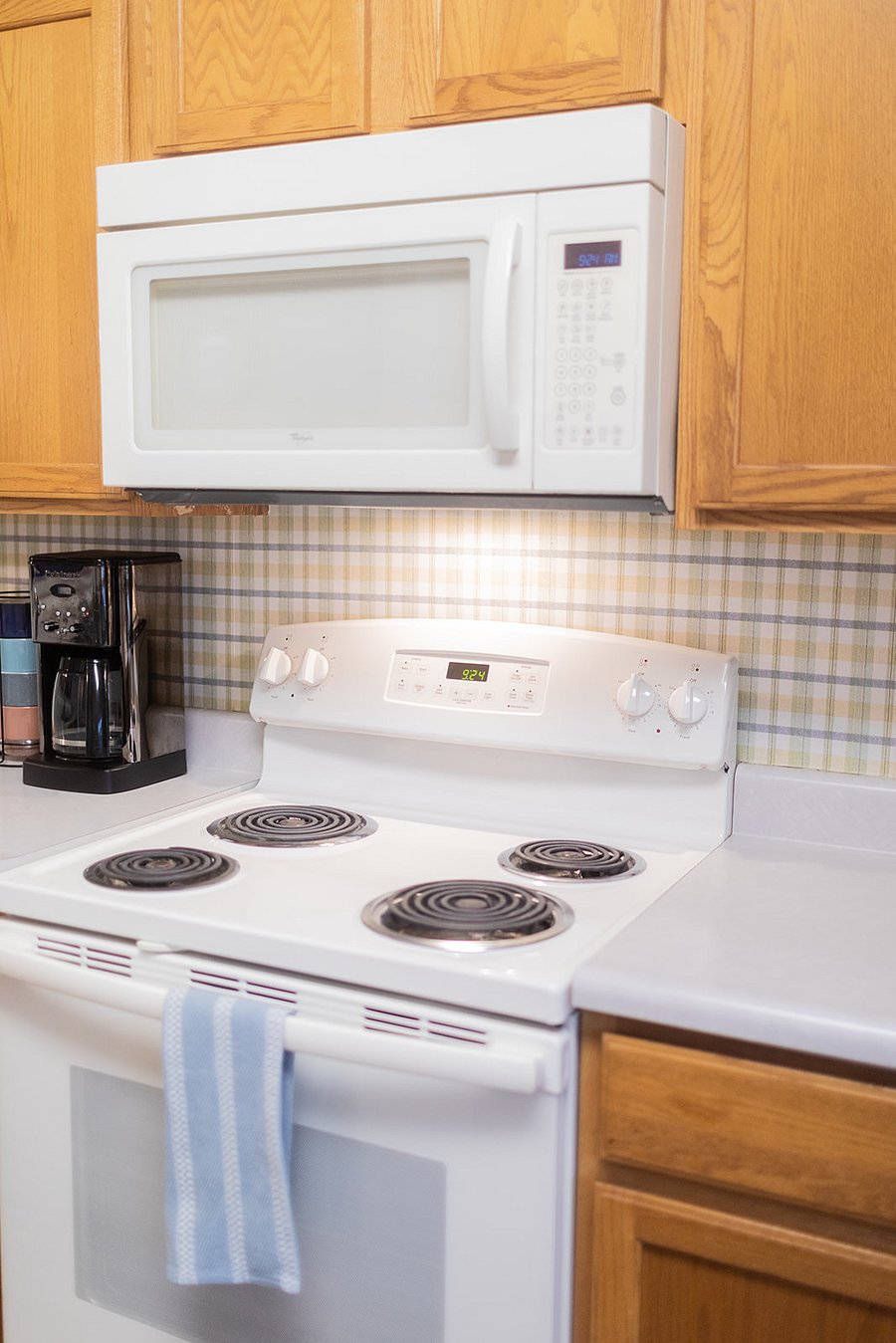 full sized electric range and microwave