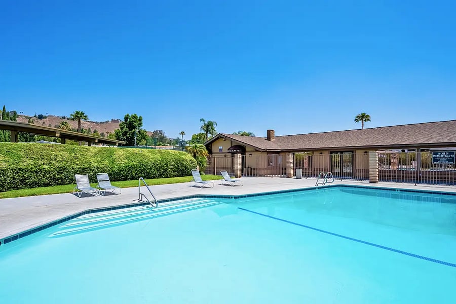 Furnished Finder property 890912_1 photo 14