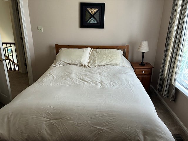 Second bedroom (Queen bed)