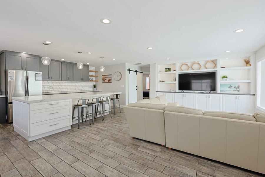 open concept living room/kitchen