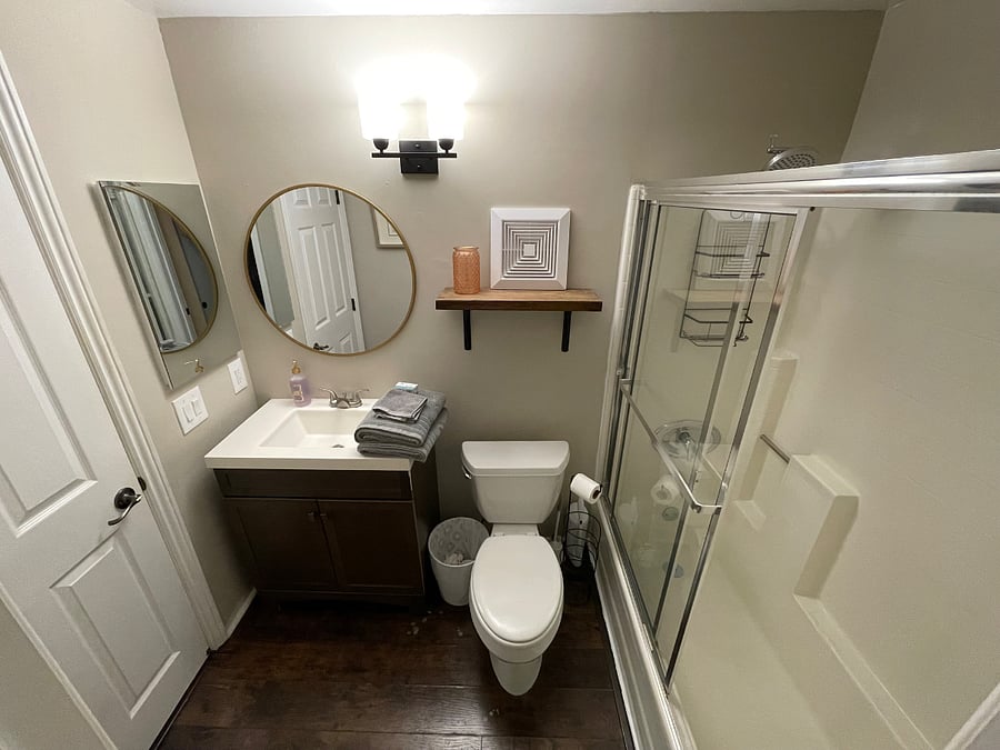 Bathroom 2, connected to bedroom 2 and living room