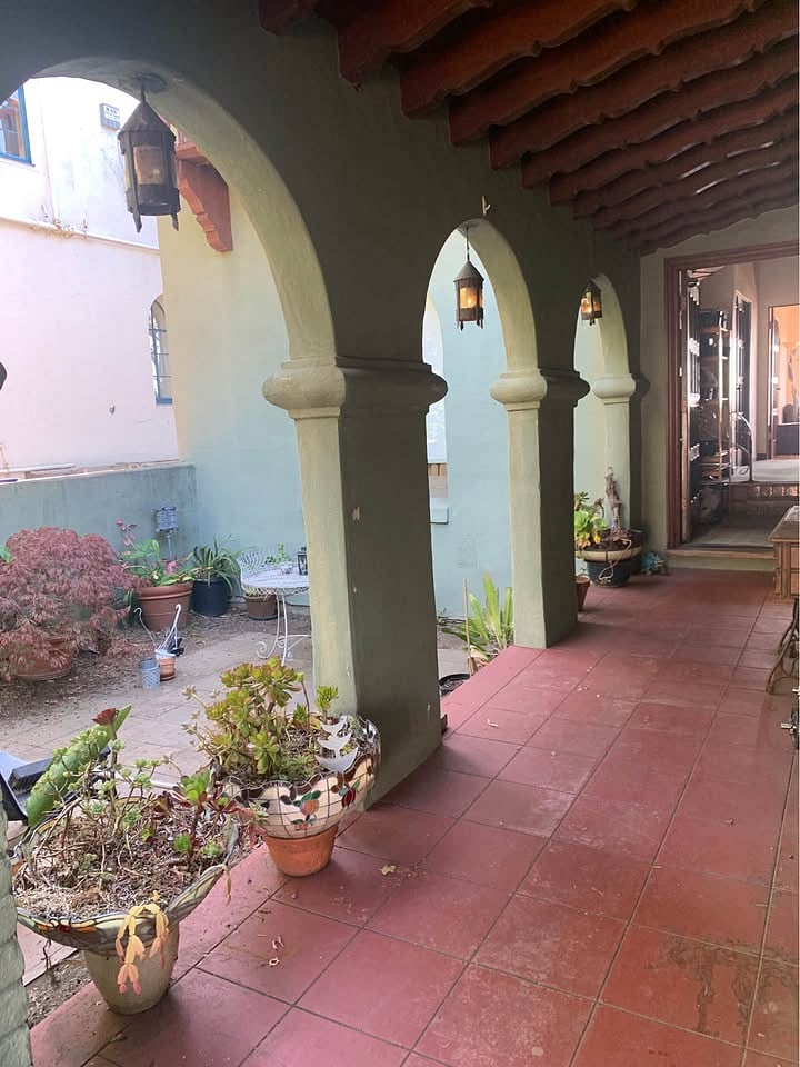 Entry way.