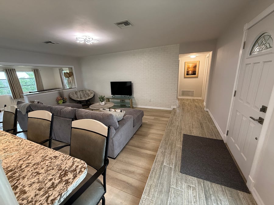 Furnished Finder property 891162_1 photo 3