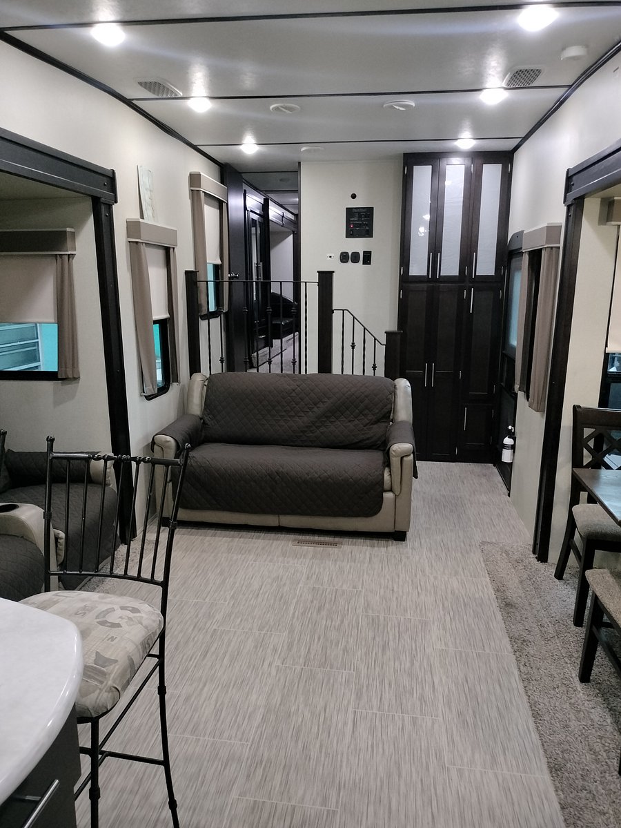 Pull out love seat to full size bed. 