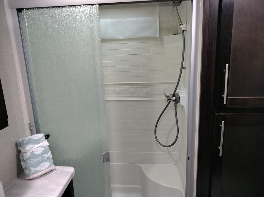 Full bathroom- towels, cleaning supplies, hand soap, toilet paper provided.
Toiletries upon request. 