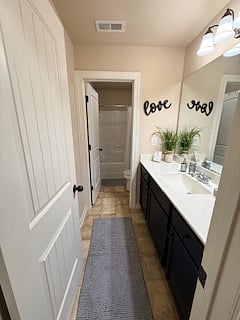 Upstairs hall bathroom