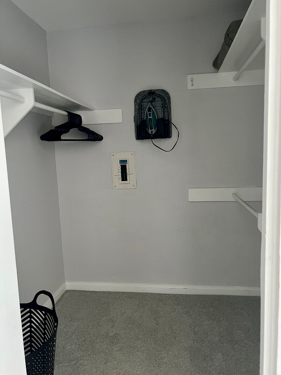 Walk in closet