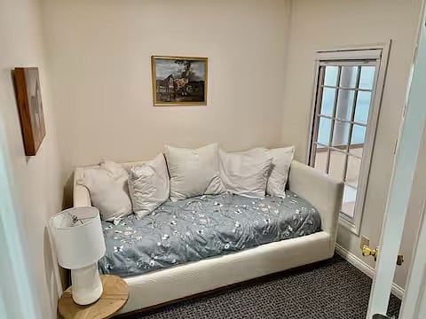 Furnished Finder property 891249_1 photo 32