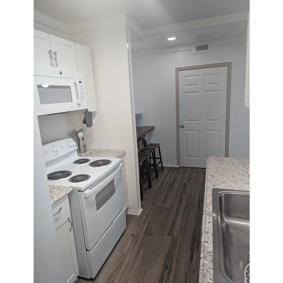 Furnished Finder property 891349_1 photo 4