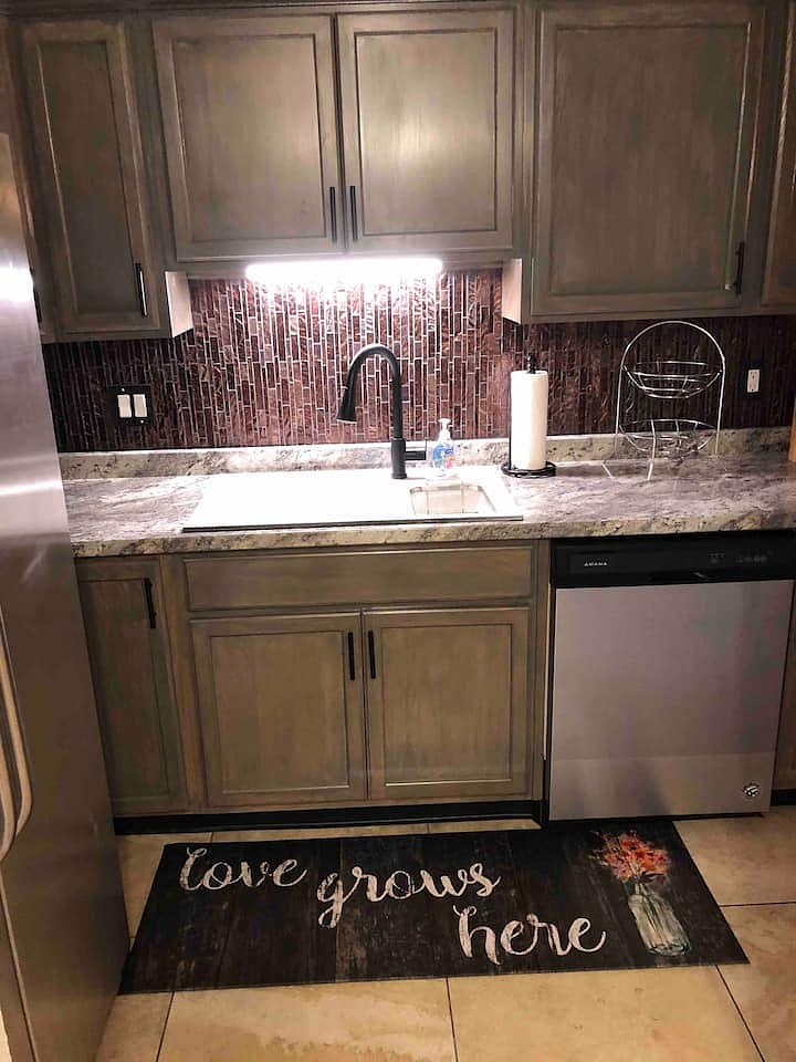 Apt C kitchen