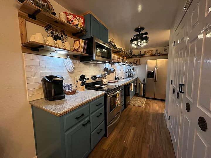 Apt D kitchen