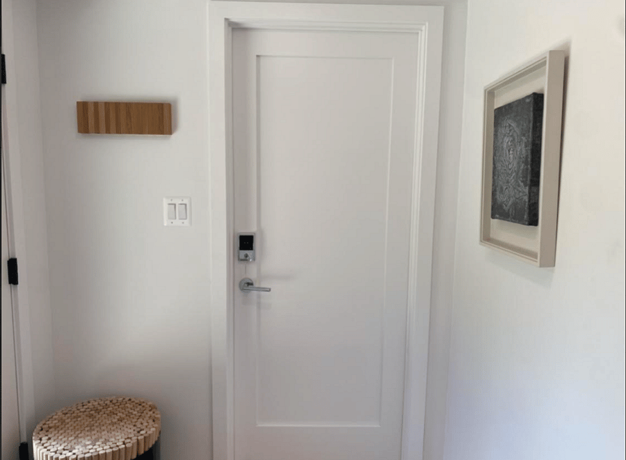 Studio Entrance with Dimmable Lights Throughout.