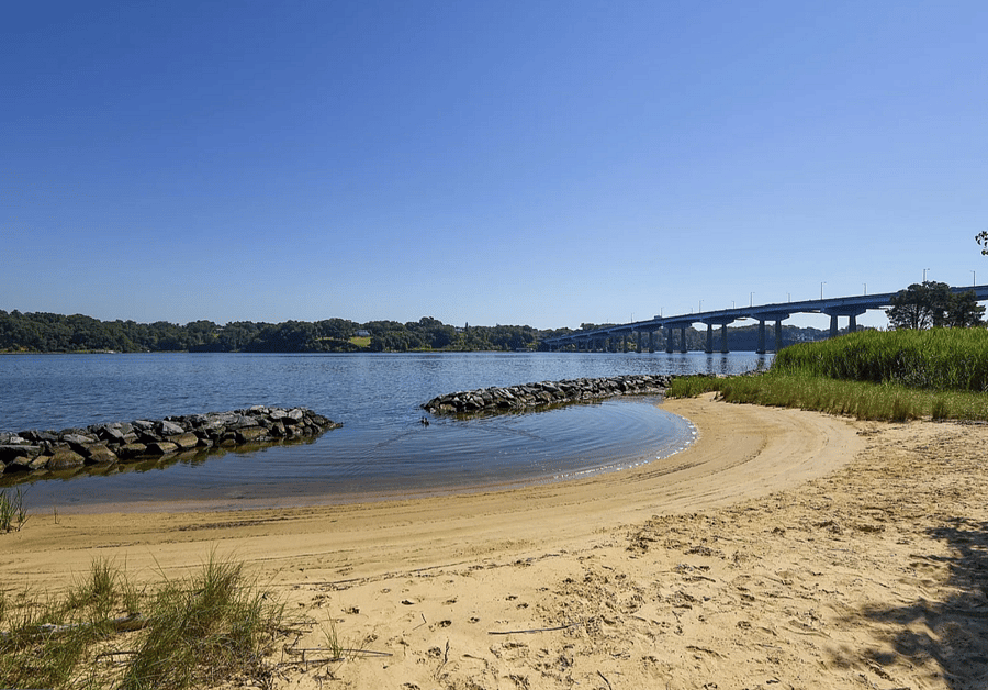 Private Community Beach. Note Proximity to Severn River Bridge/Route 50.