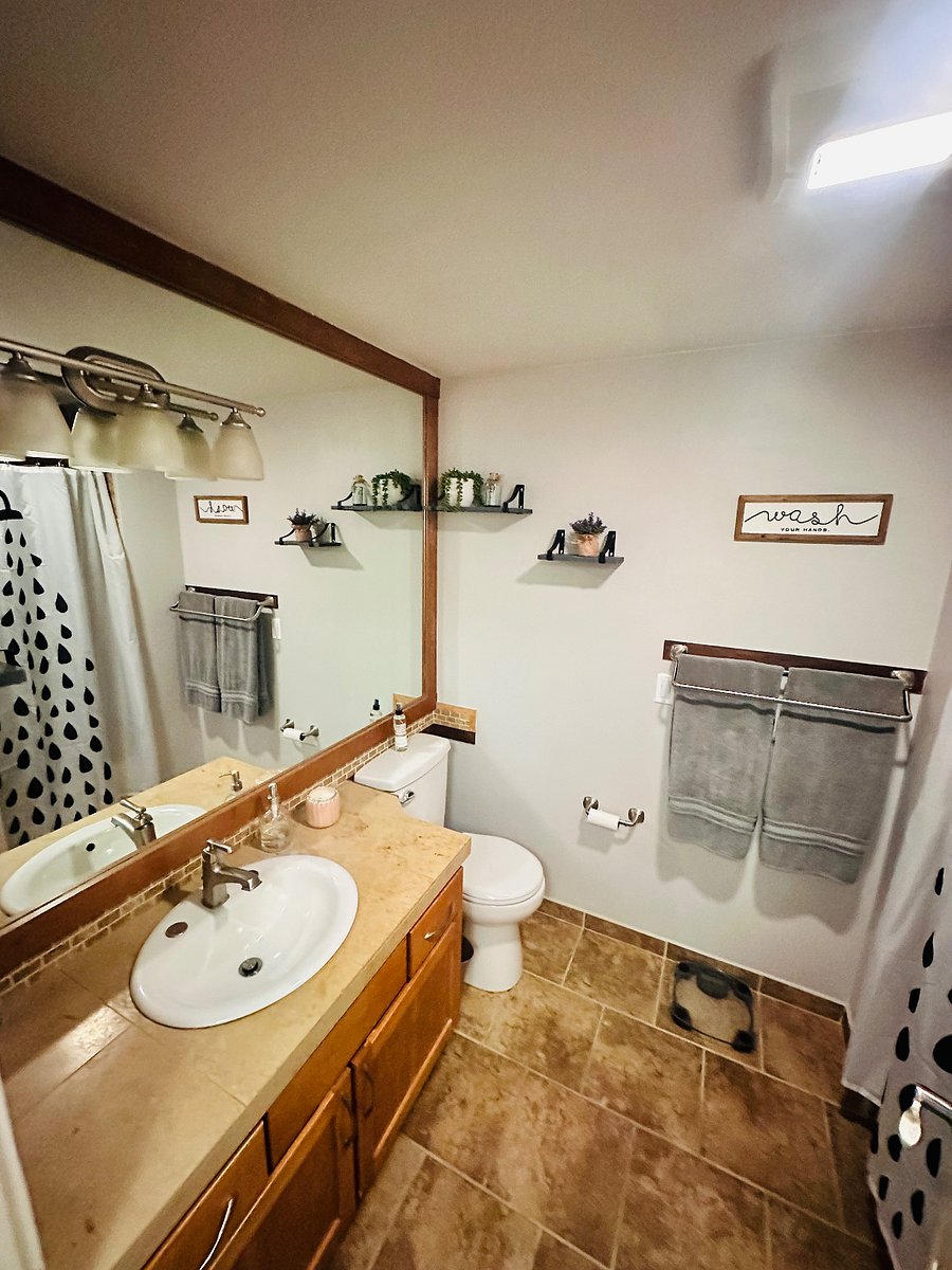 Full bath/shower with starter supplies