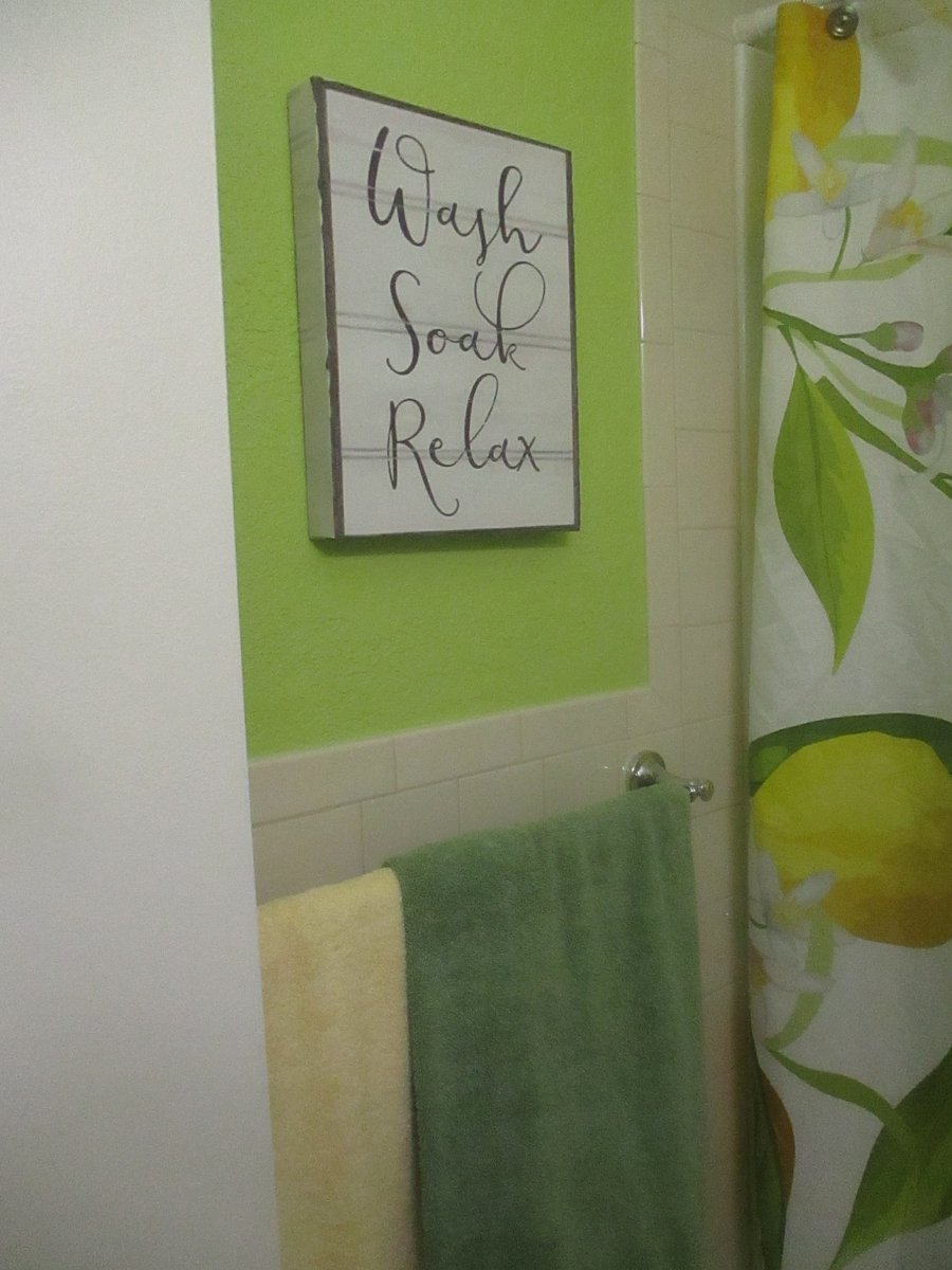 Main Bathroom (renters use)