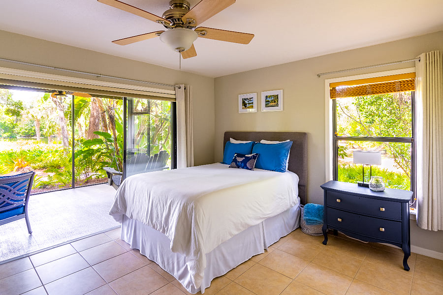 Master Bedroom off Lanai