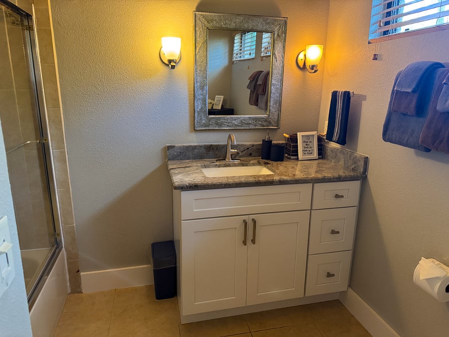 Full Bathroom