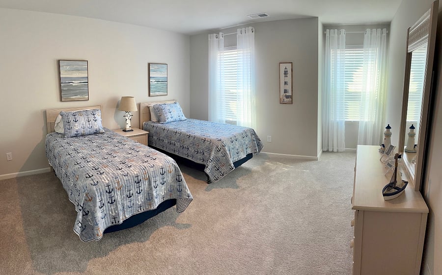 Fourth bedroom with two twin beds. Upstairs