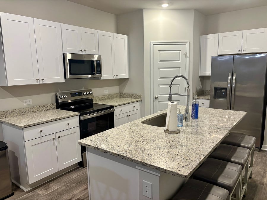 Full Kitchen on the first floor