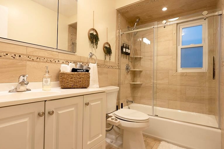 Furnished Finder property 891605_1 photo 24