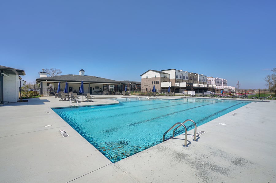 Pool open May to late Septenmber