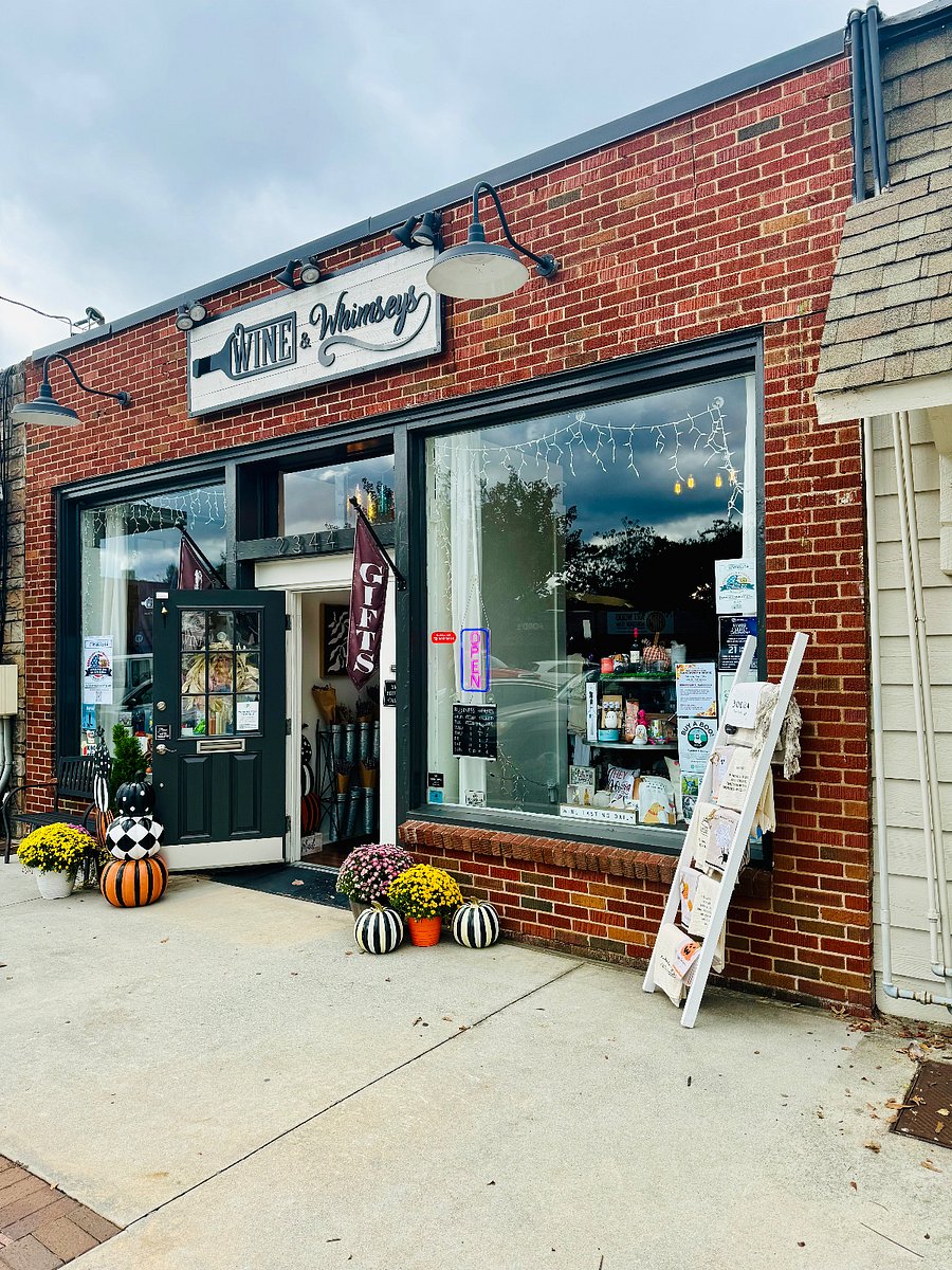 Downtown Tucker on Main Street shopping!
