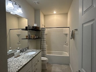 Furnished Finder property 891713_1 photo 4