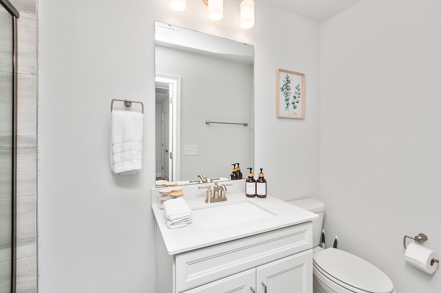 Full Bathroom #2: In Master Bedroom #2