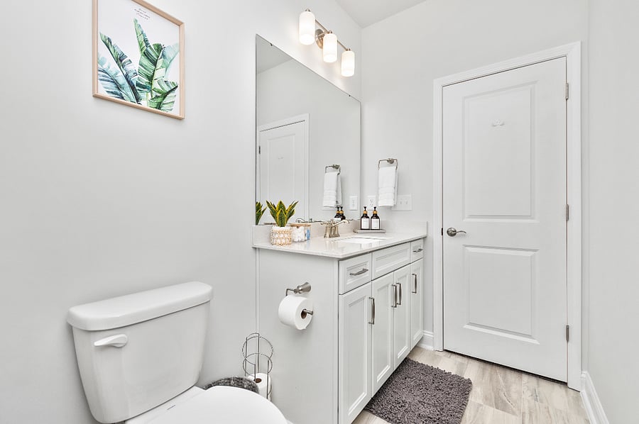 Full Bathroom #3