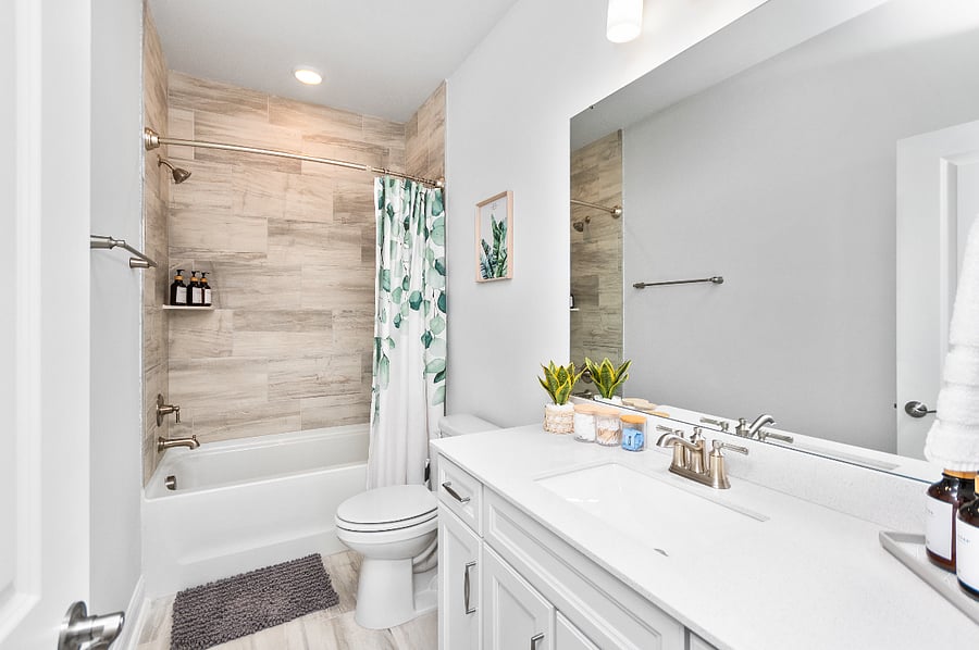 Full Bathroom #3