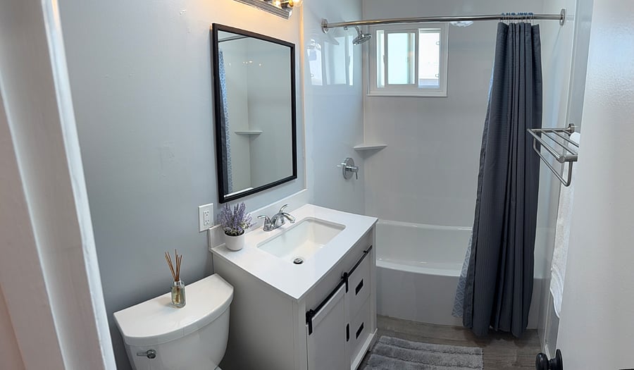 Main Bathroom