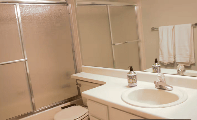 Upstairs Full Bath
