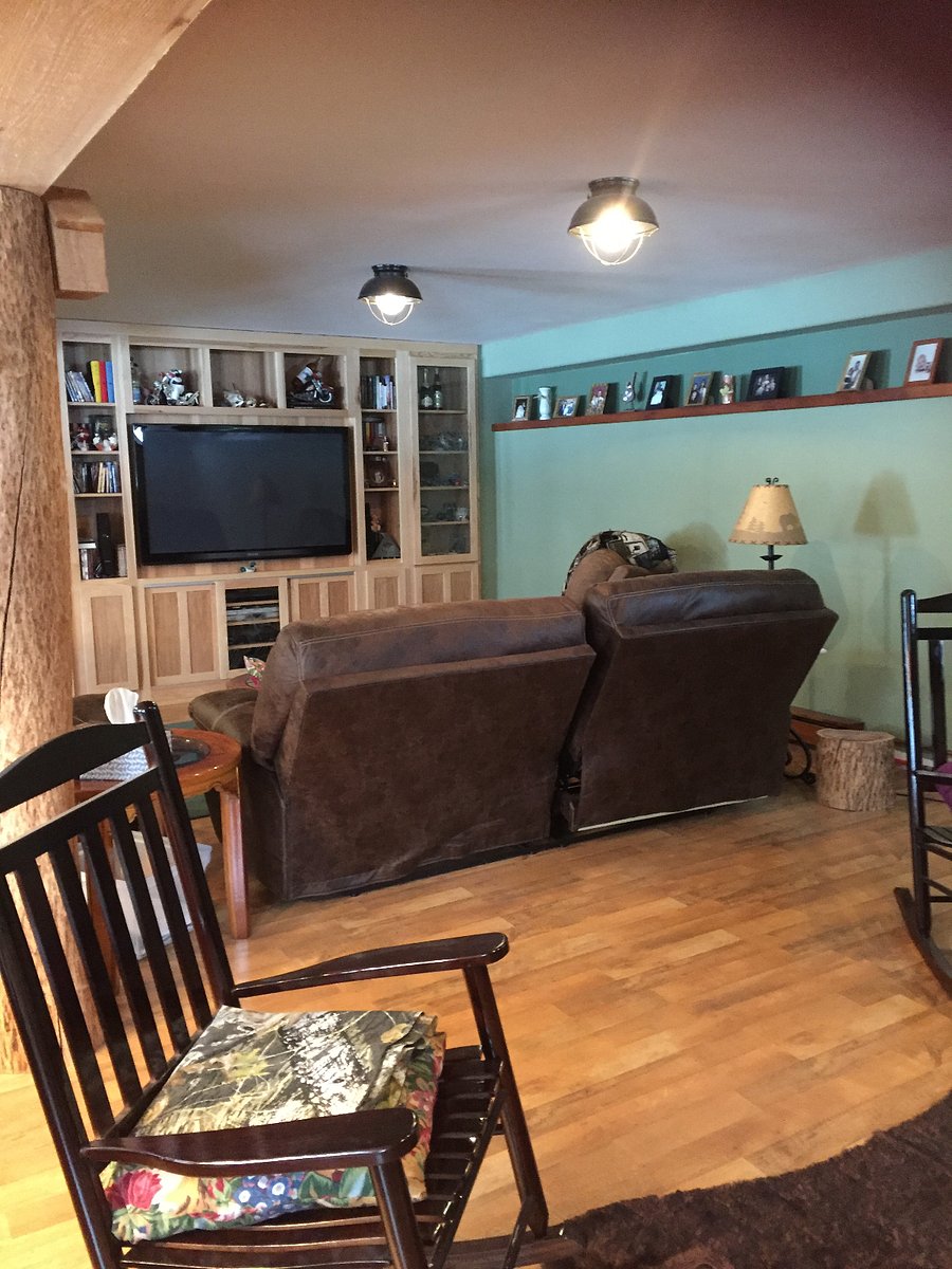 Country Home in Lansing, NY 2 bd, 1 bath 12 miles from Cornell University