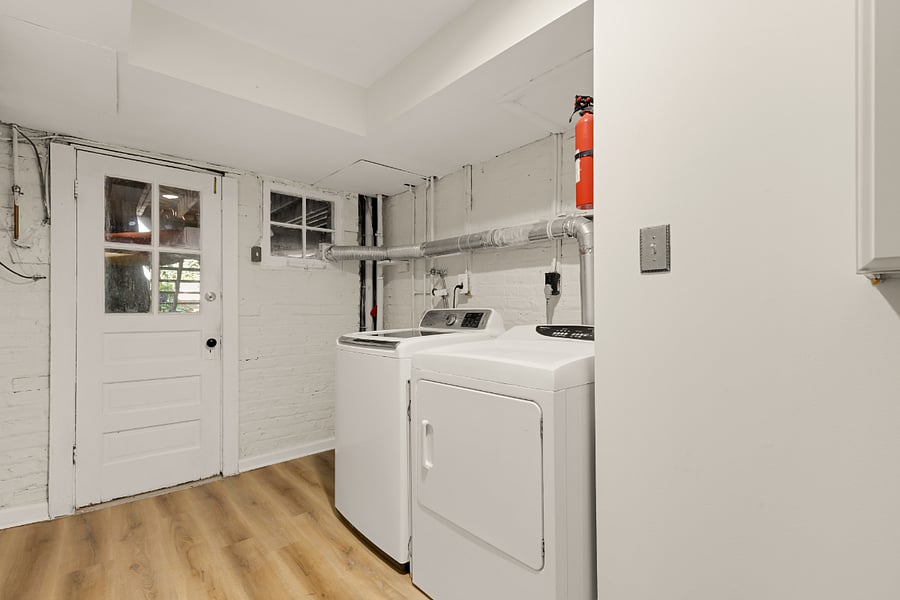 Washer/dryer view
