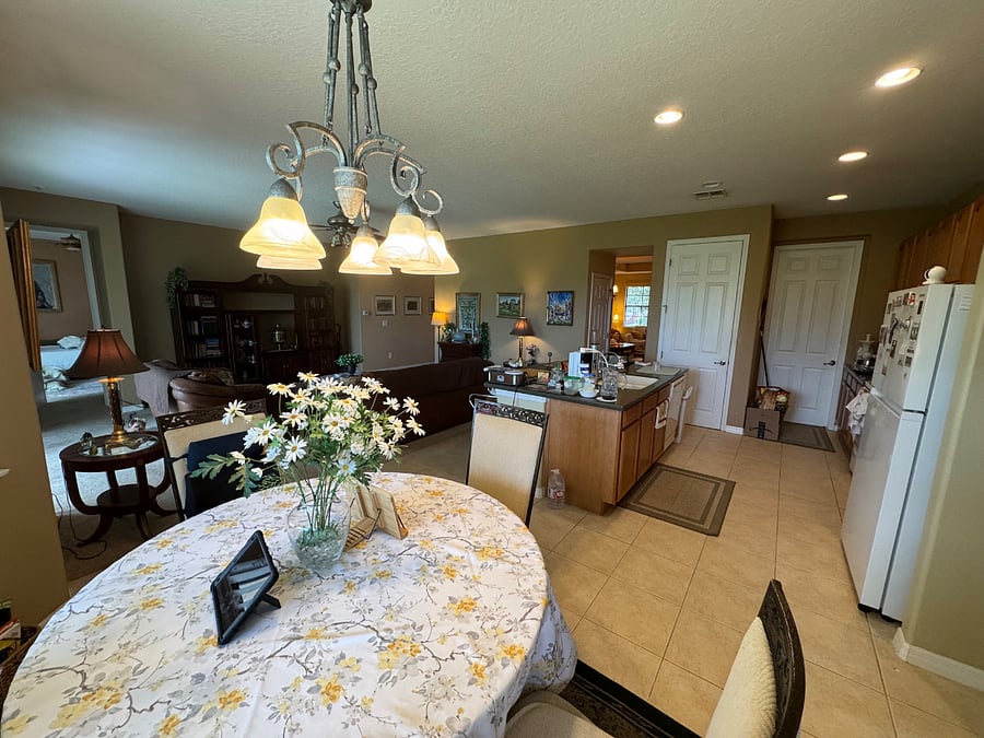 breakfast area and kitchen