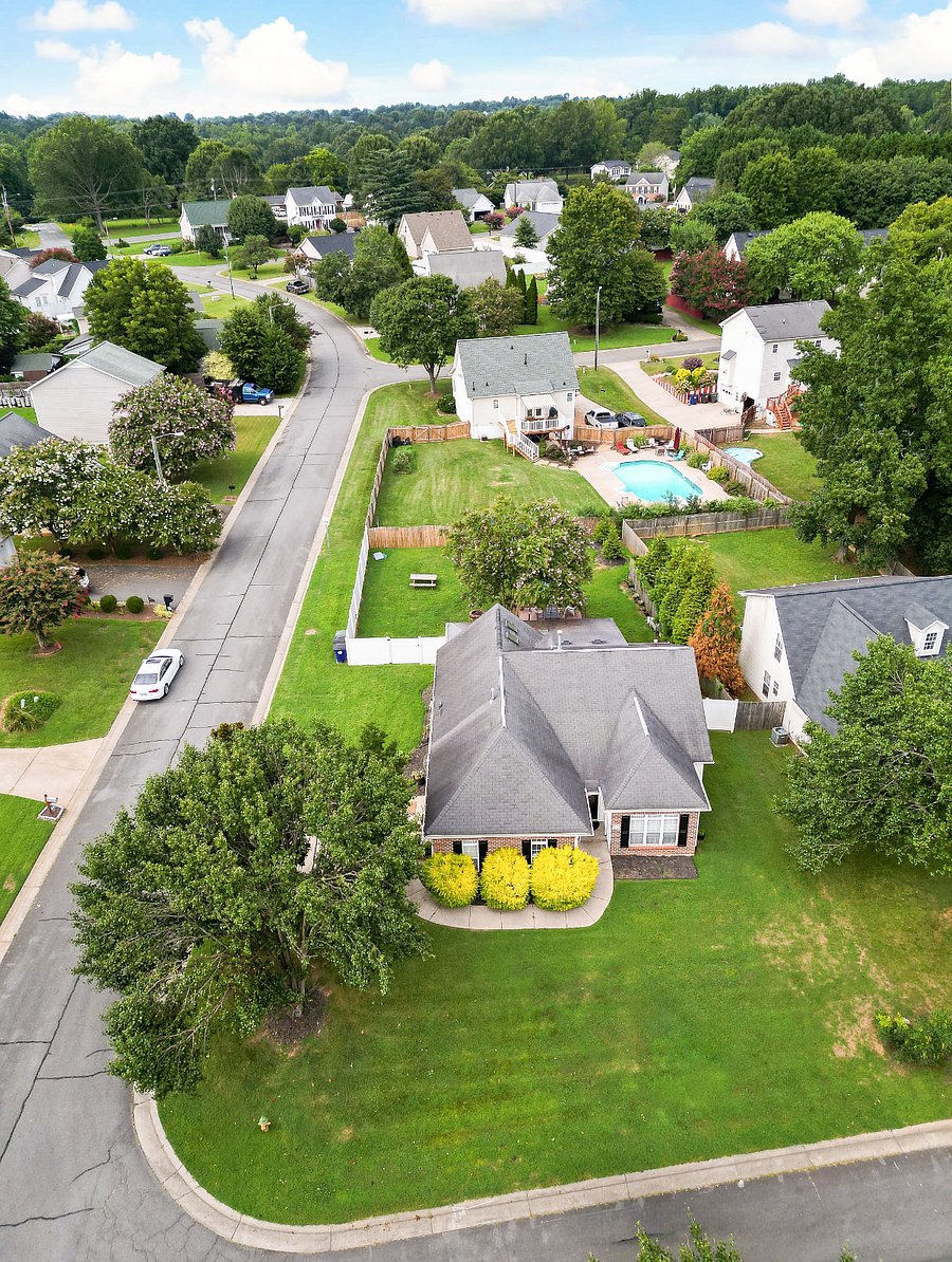 Furnished Finder property 892080_1 photo 26
