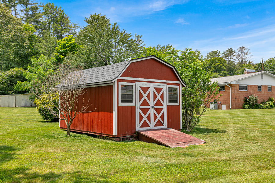 Storage Building can be rented for an additional monthly fee.
