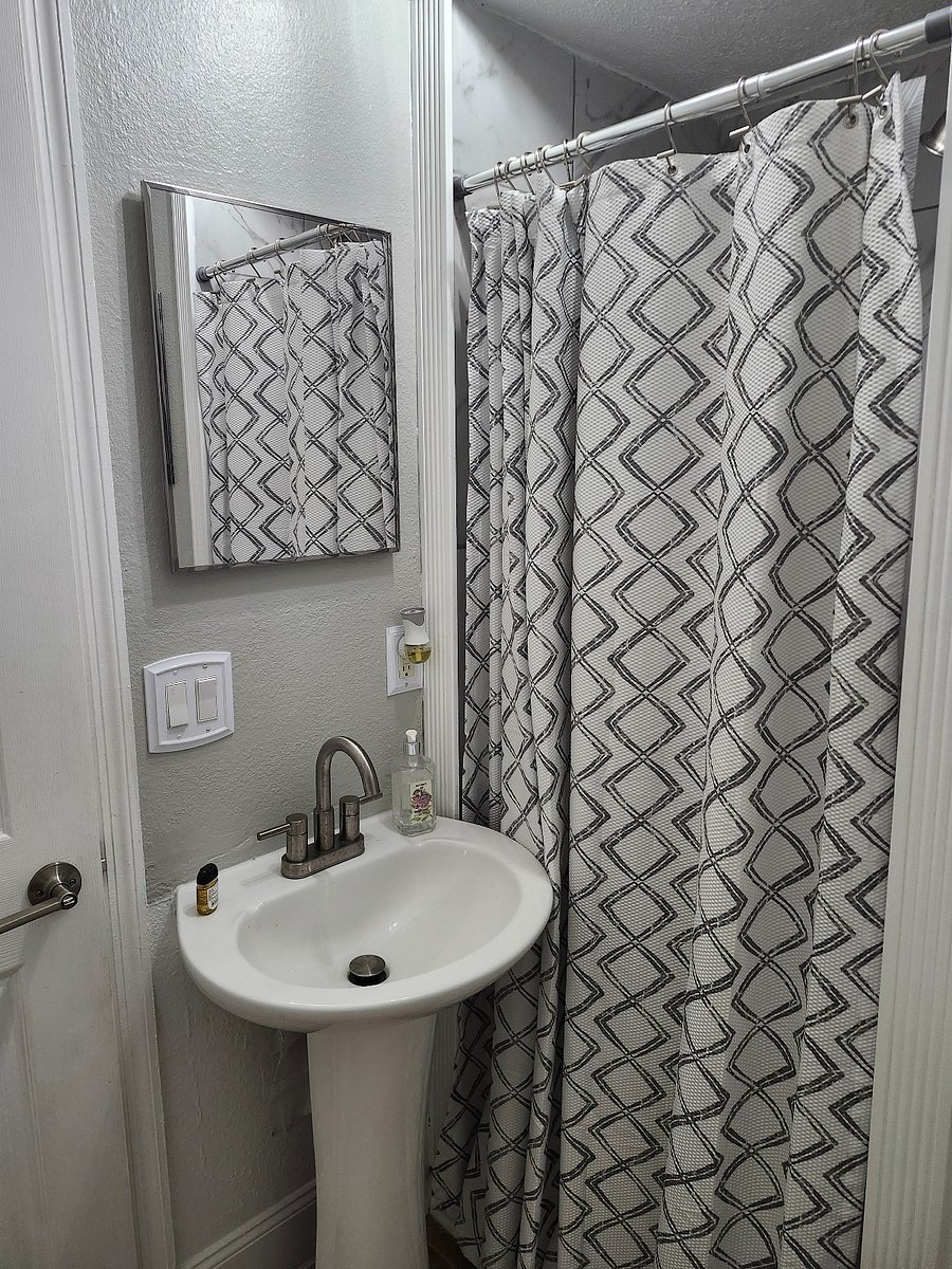 Furnished Finder property 892108_1 photo 8
