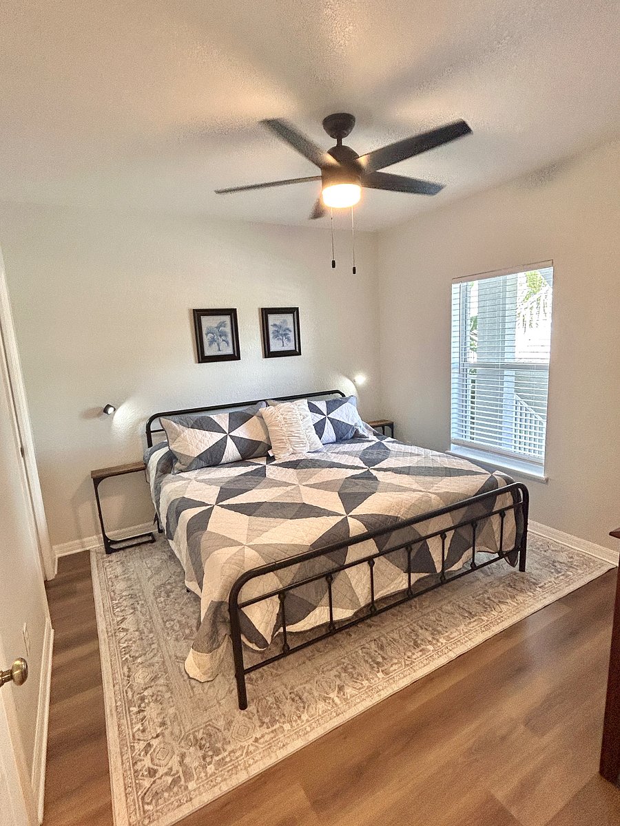 King Bedroom 2