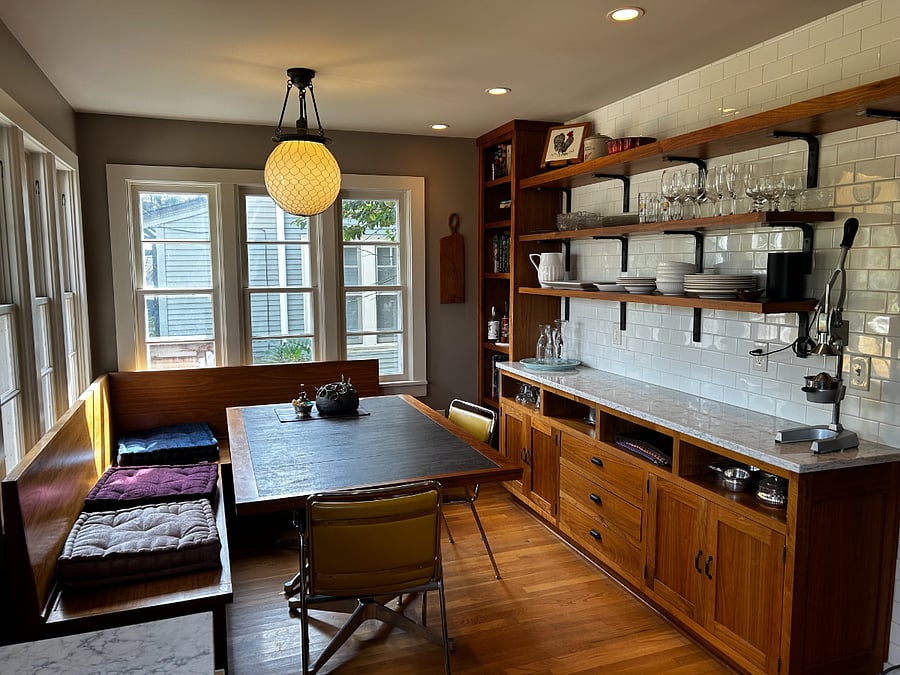Eat in kitchen