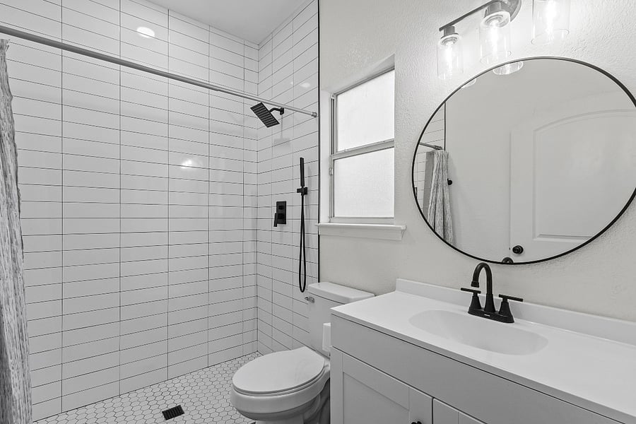 2nd Master bedroom bathroom.