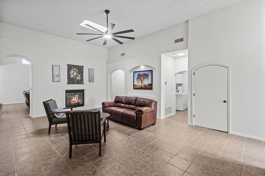 Furnished Finder property 892269_1 photo 30