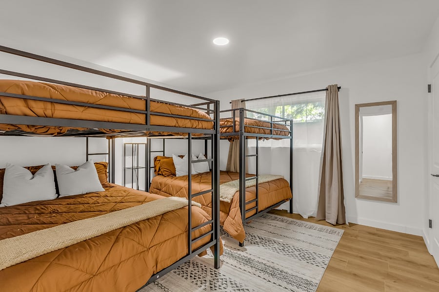 Queen sized bunk beds
