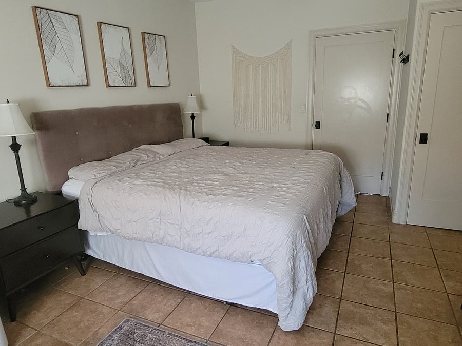 King size bed