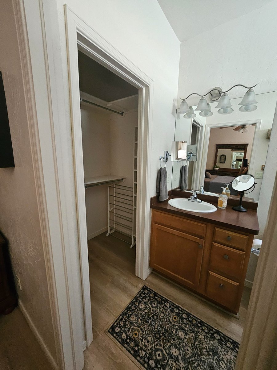 Furnished Finder property 892350_1 photo 9