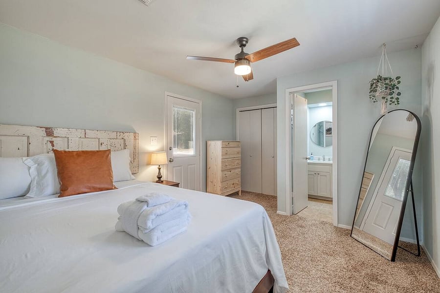 Furnished Finder property 892368_1 photo 18