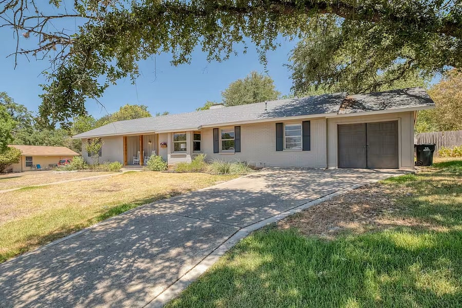 Furnished Finder property 892368_1 photo 24