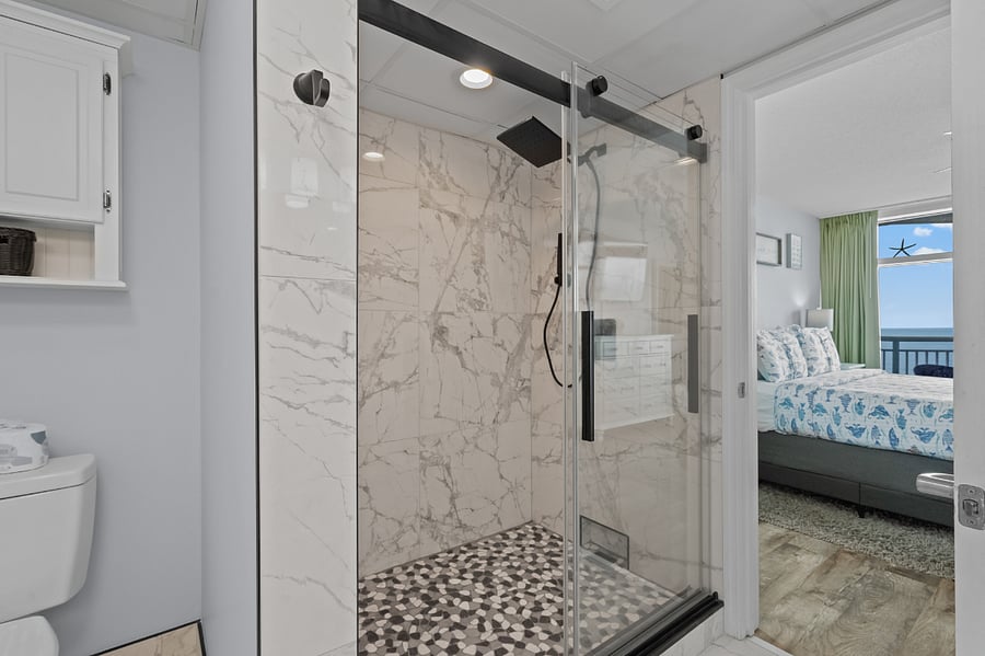 Master walk in shower