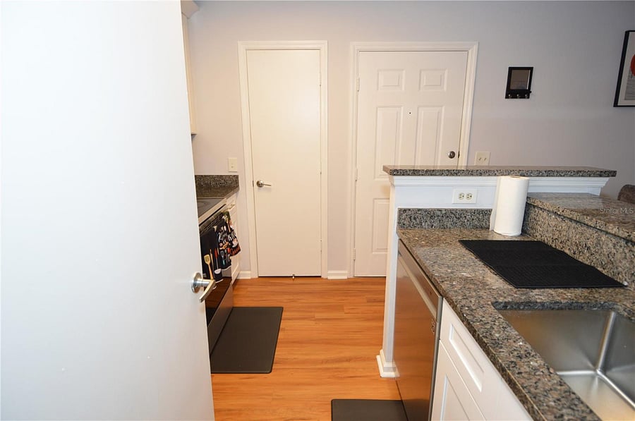 Furnished Finder property 892437_1 photo 15